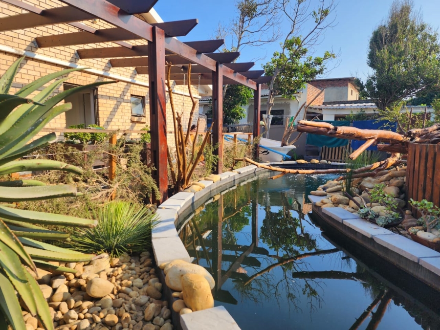 3 Bedroom Property for Sale in Winterstrand Eastern Cape